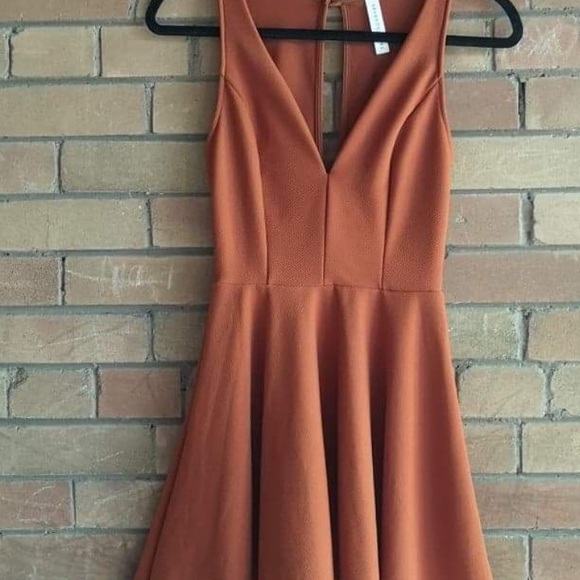 seven sisters Dresses & Skirts - 🔥🔥 Pretty Dress